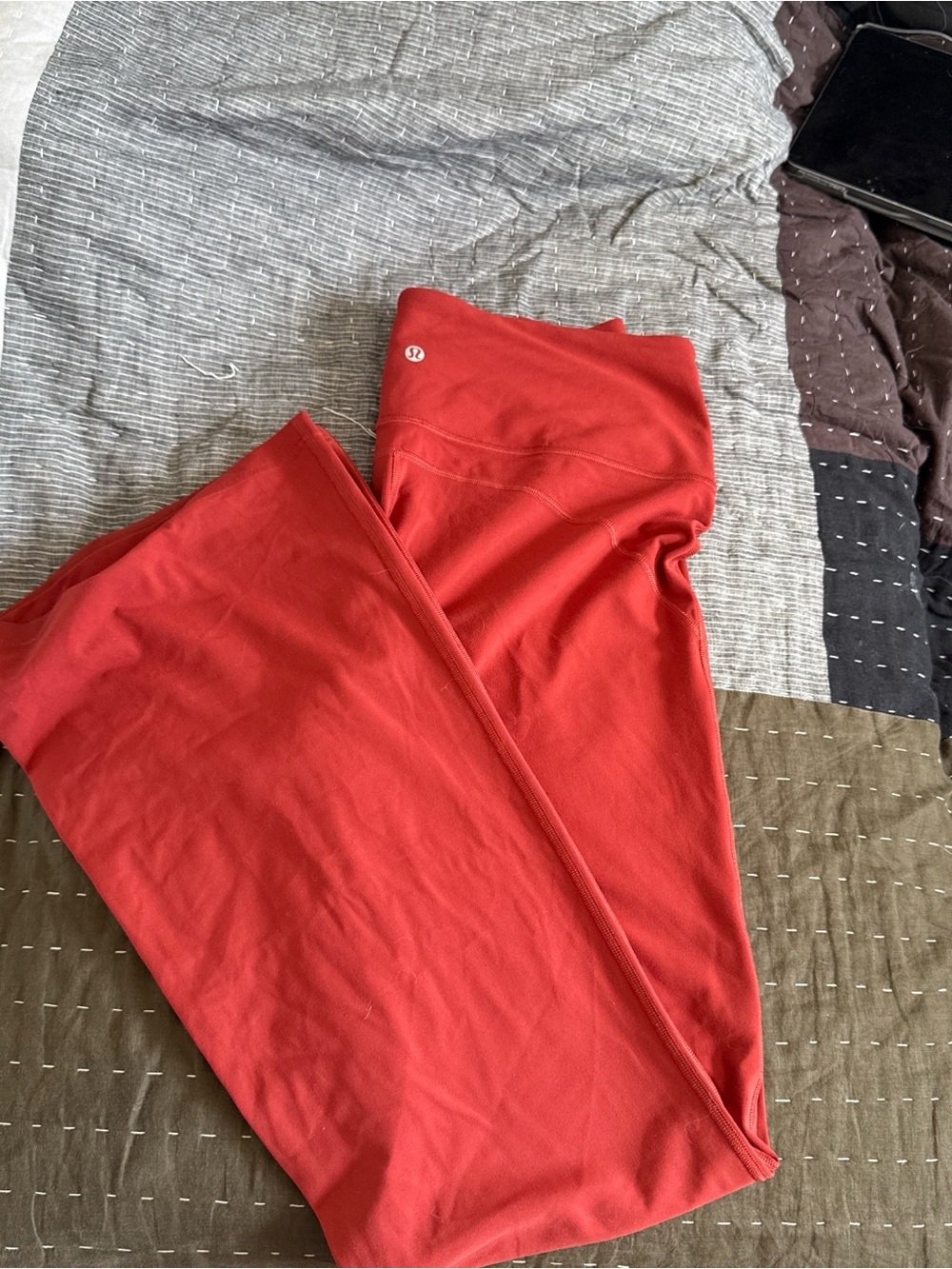 lululemon athletica Red High-Rise Leggings - Picture 3 of 4